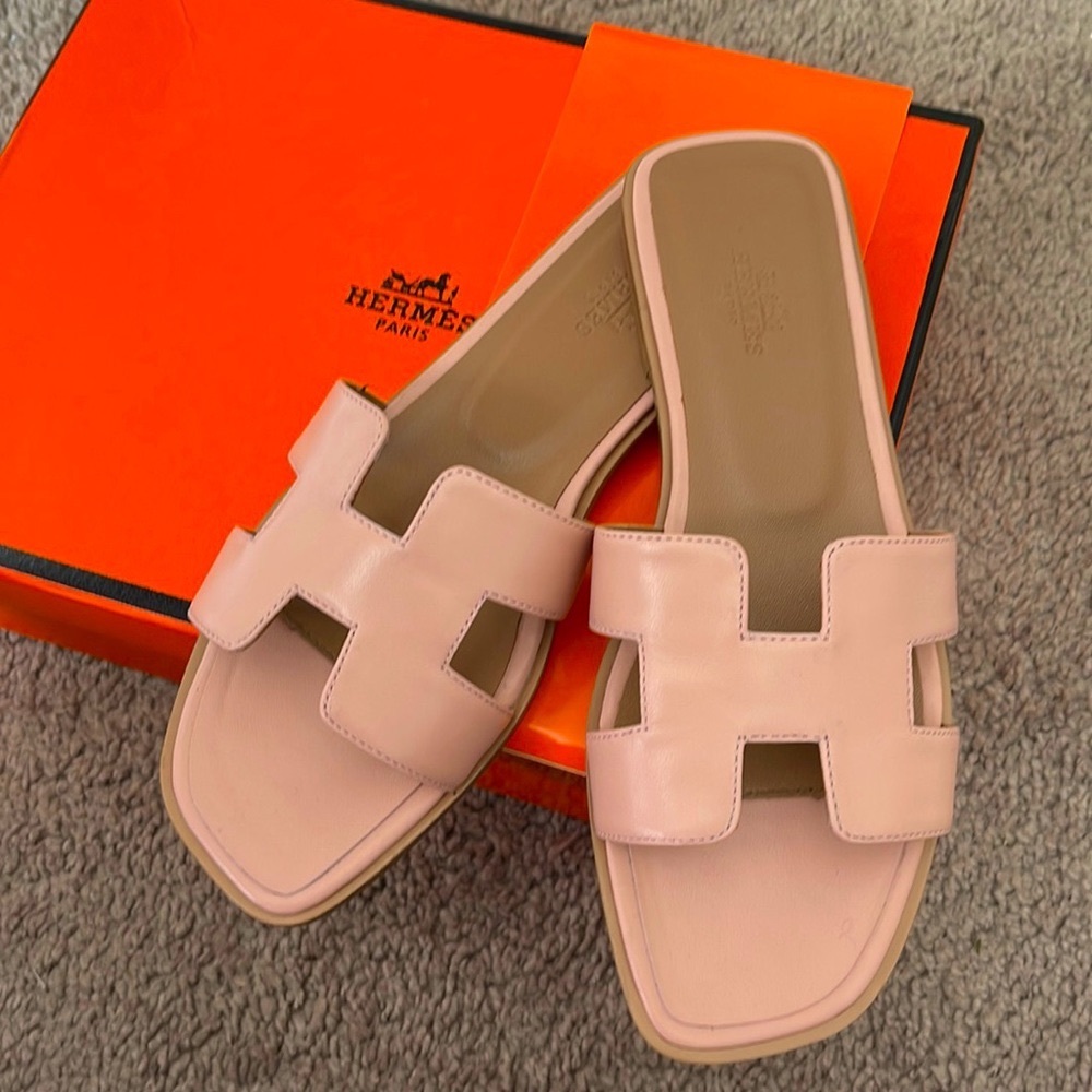 Hermēs sandals